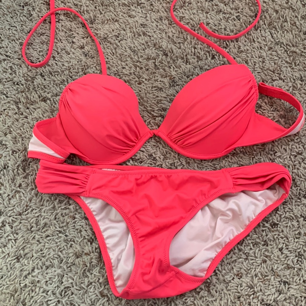 Victoria’s Secret halter bikini